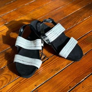 Calvin Klein Melany Black & White Sandals Heel Strap Size 11M like new